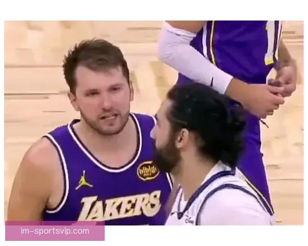 追梦直言底线不可触碰 强调尊重东契奇捍卫家人 霍里言论是蹭热度行为